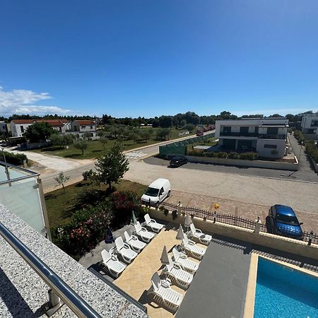 Funtana Appartements An Der 1 Reihe Vom Meer Exterior photo