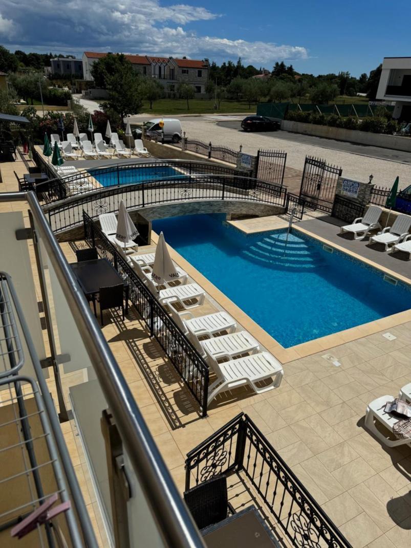 Funtana Appartements An Der 1 Reihe Vom Meer Exterior photo