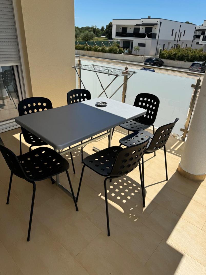 Funtana Appartements An Der 1 Reihe Vom Meer Exterior photo