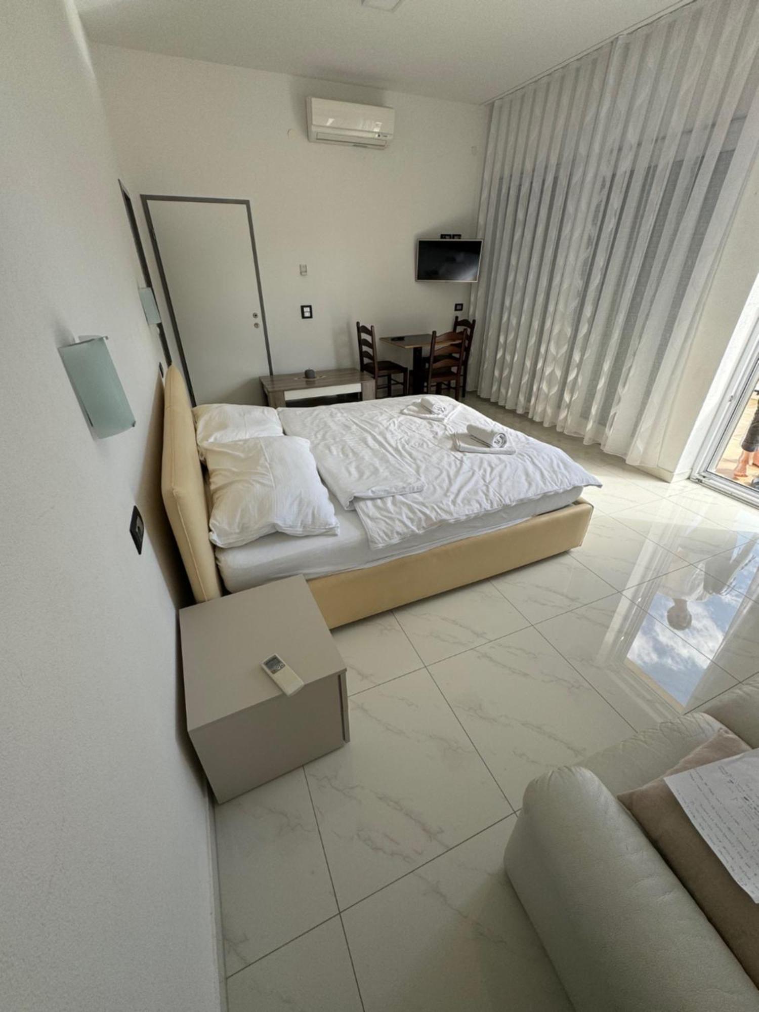 Funtana Appartements An Der 1 Reihe Vom Meer Exterior photo