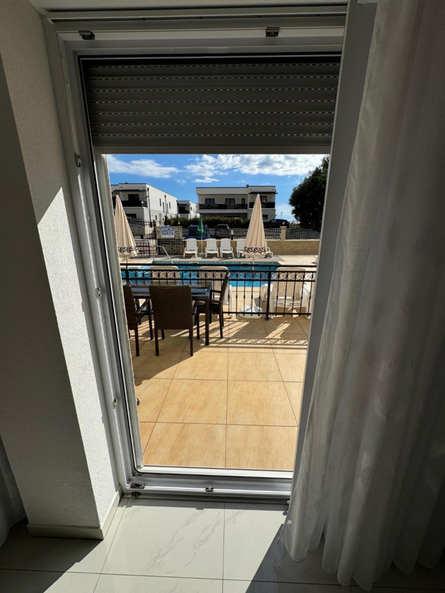 Funtana Appartements An Der 1 Reihe Vom Meer Exterior photo